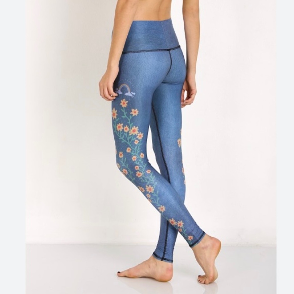 Teeki Dark Blue Floral Leggings